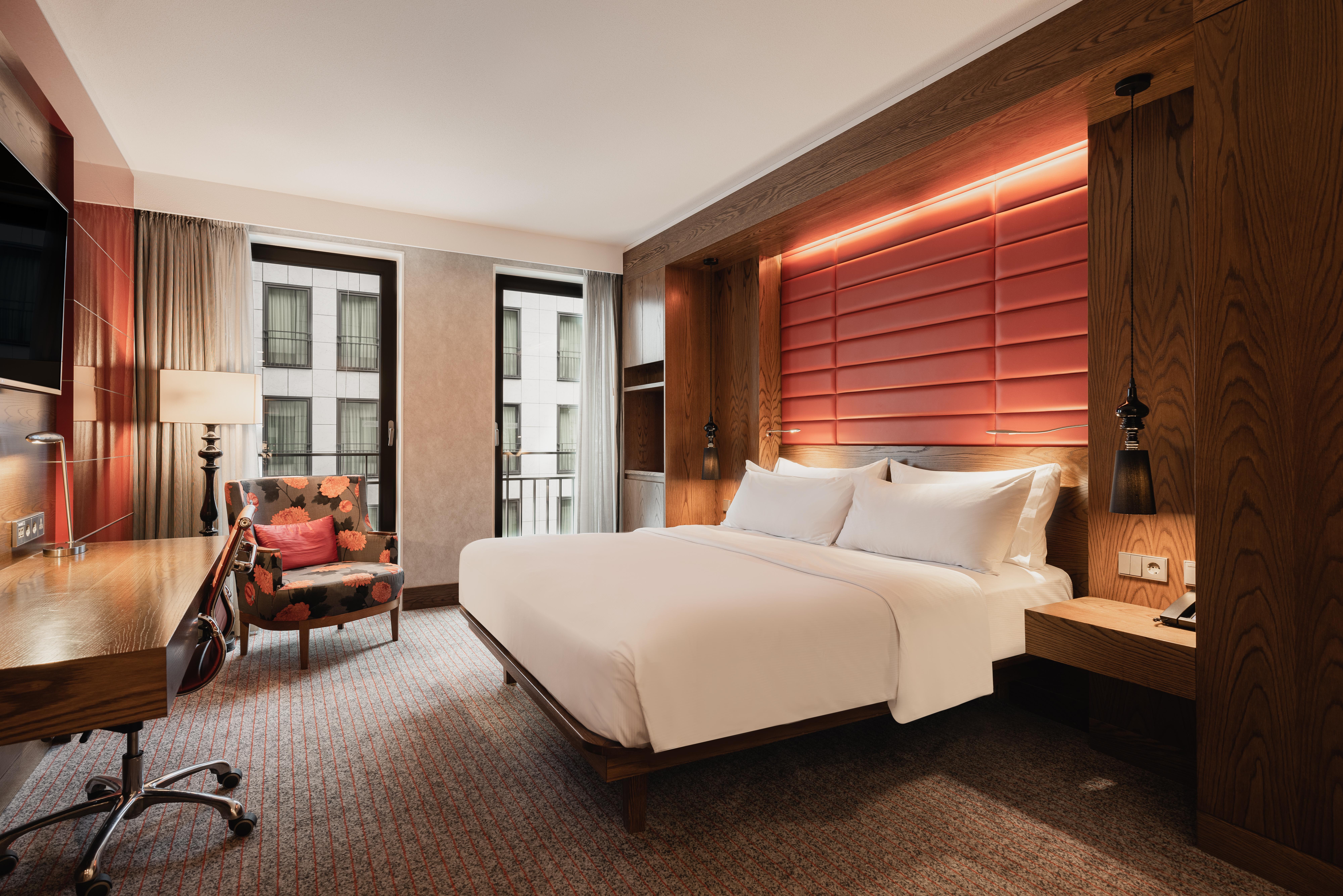 Hilton The Hague Hotel Exterior photo A guest room at the hotel
