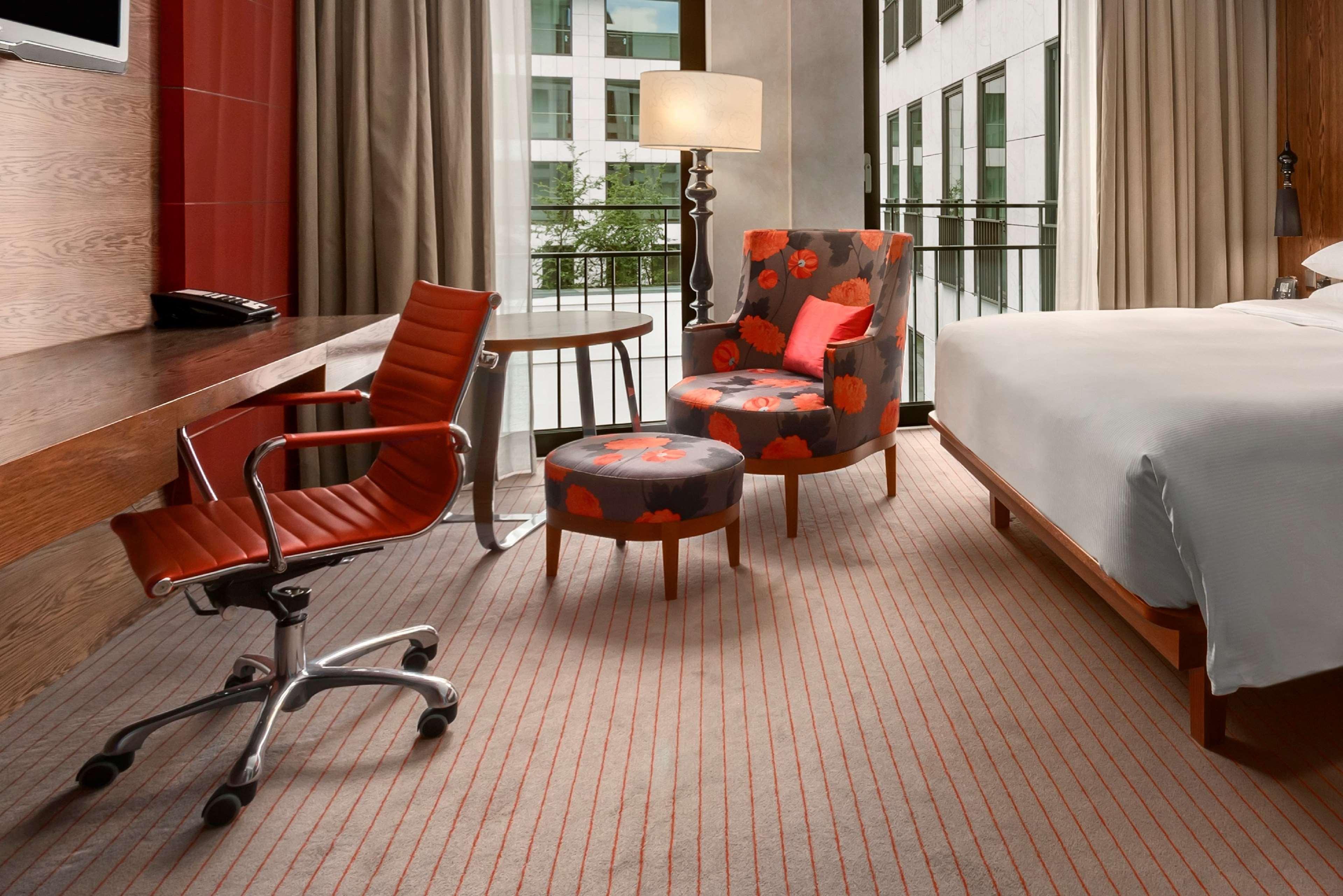 Hilton The Hague Hotel Exterior photo A room at the hotel